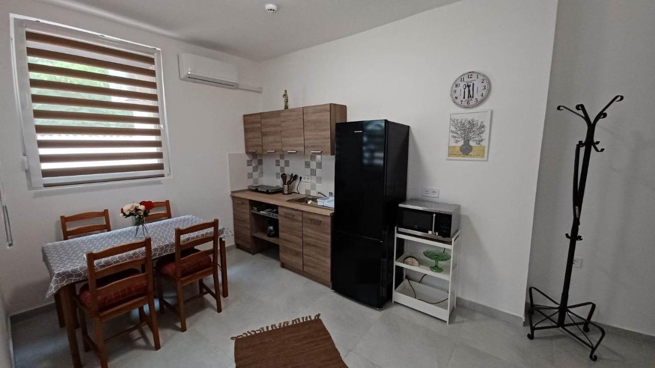 Milla Apartmanok Eger Eksteriør bilde
