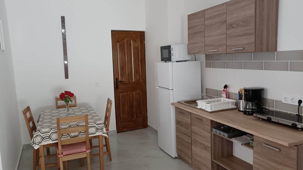 Milla Apartmanok Eger Eksteriør bilde